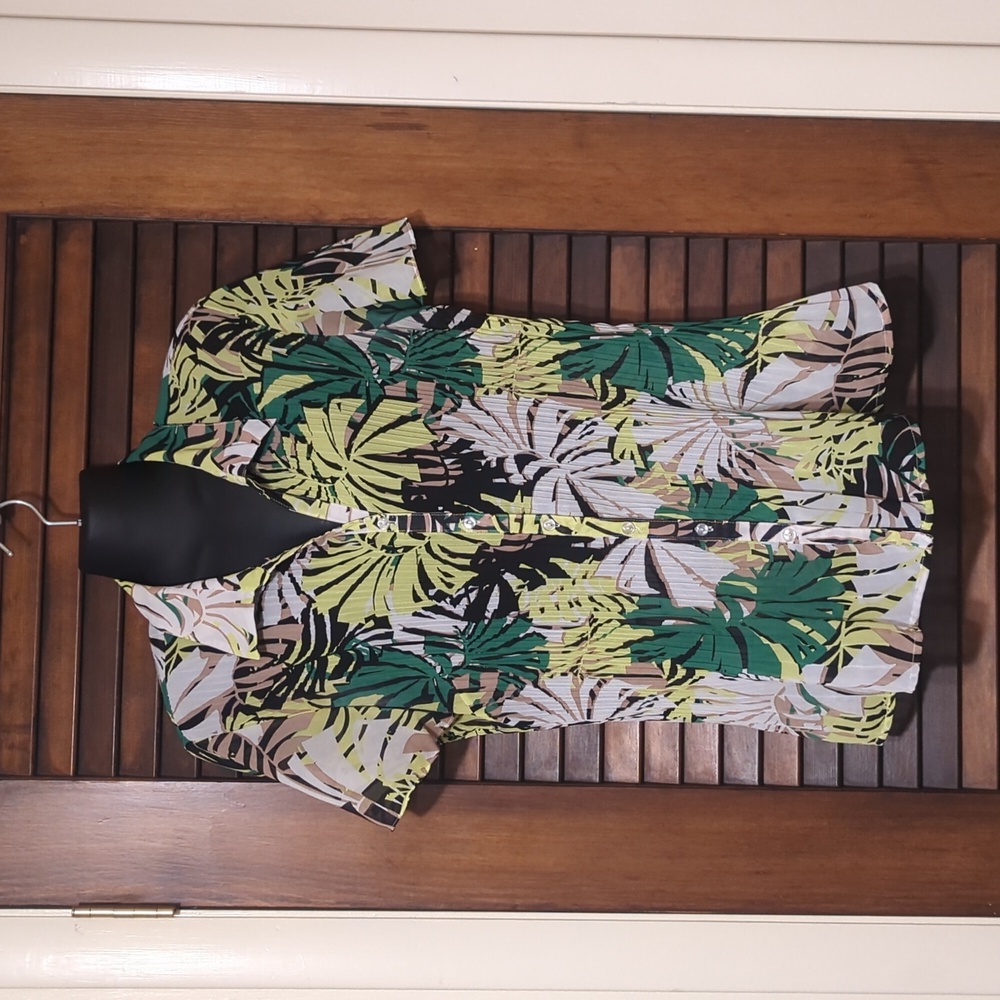 Vintage button up blouse